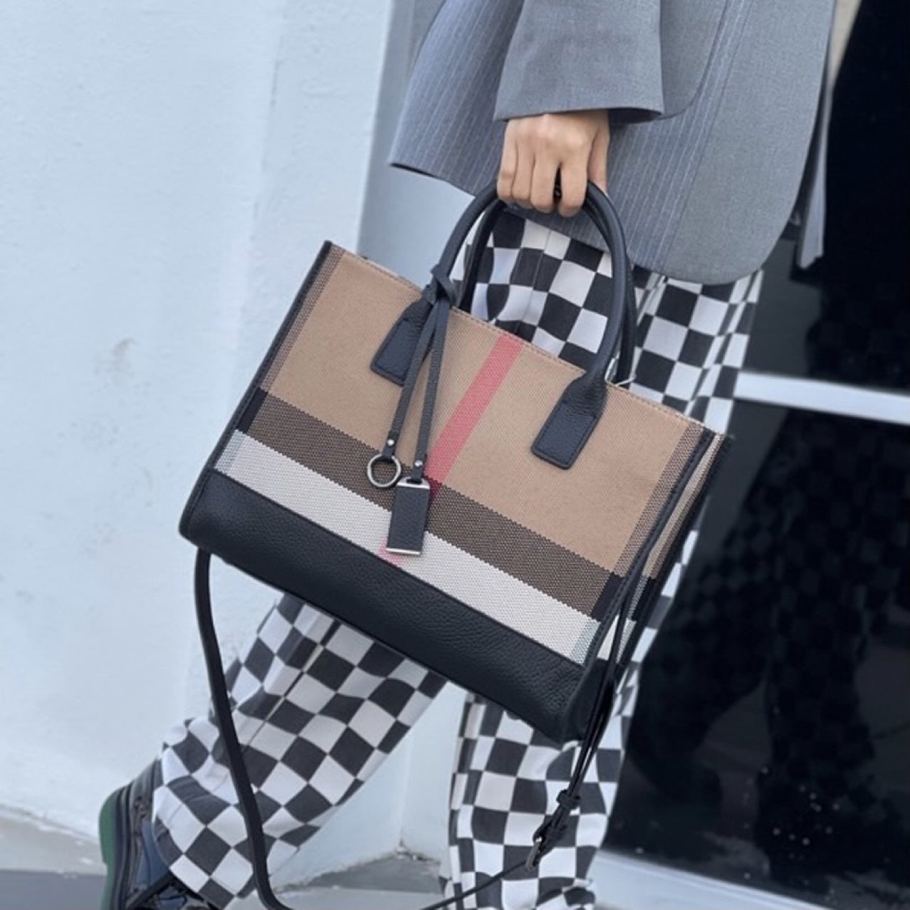 Women's Fashionable Genuine Leather Plaid Cowhide Big Handbags