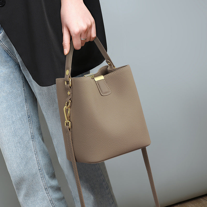 Women's Large Capacity Genuine Leather Commuter Crossbody Bags