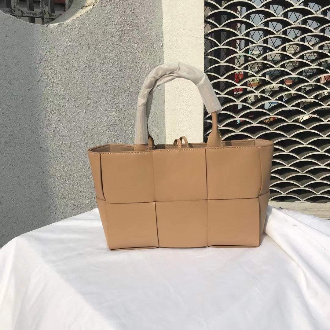 Early Spring Fashion Large Capacity Zipper Bags