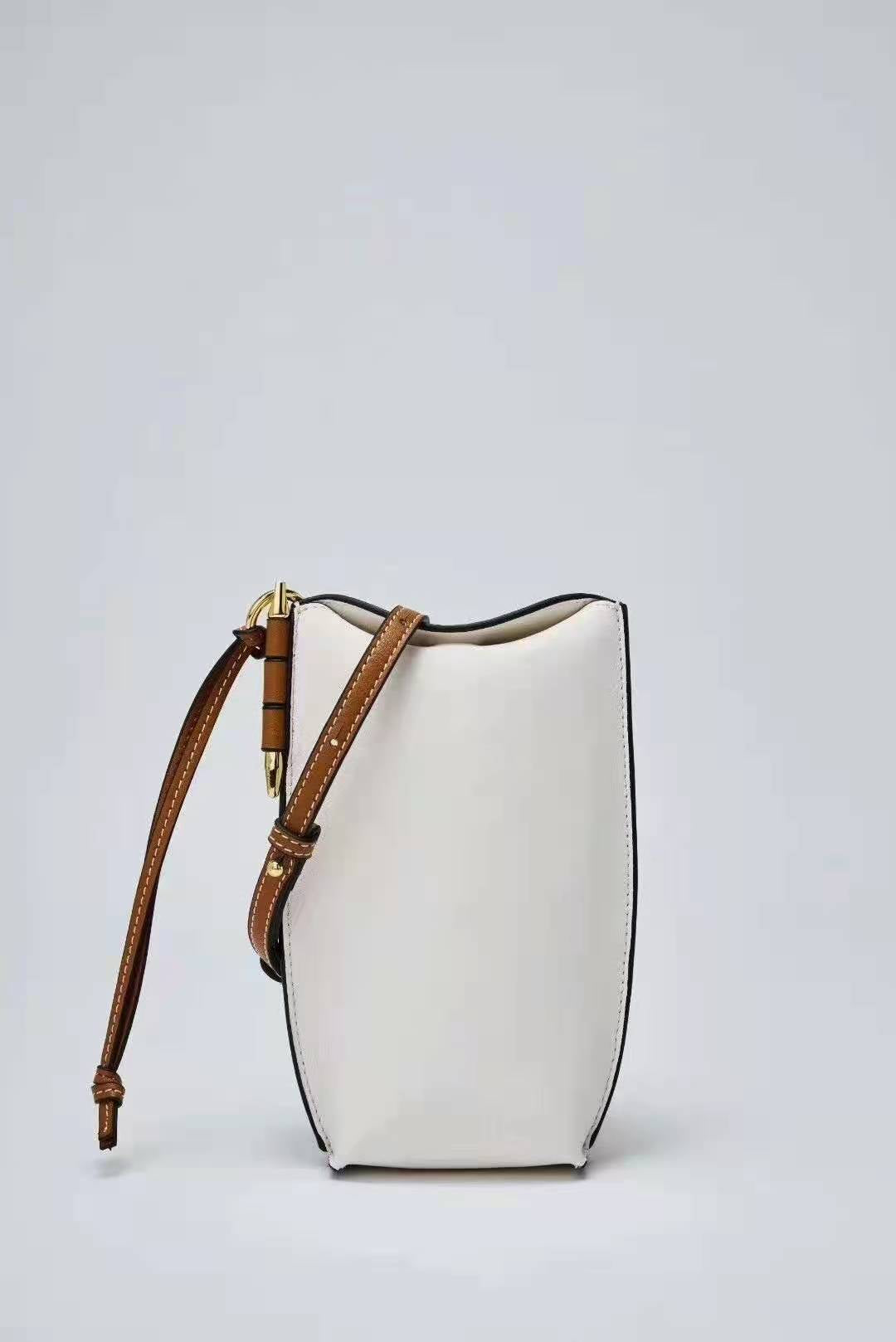Women's Beautiful Mobile Fashion Genuine Leather Phone Bags