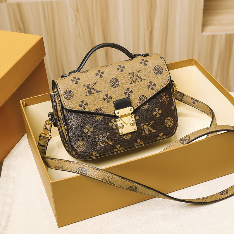 Women's Advanced Texture Western Style Printed Winter Shoulder Bags