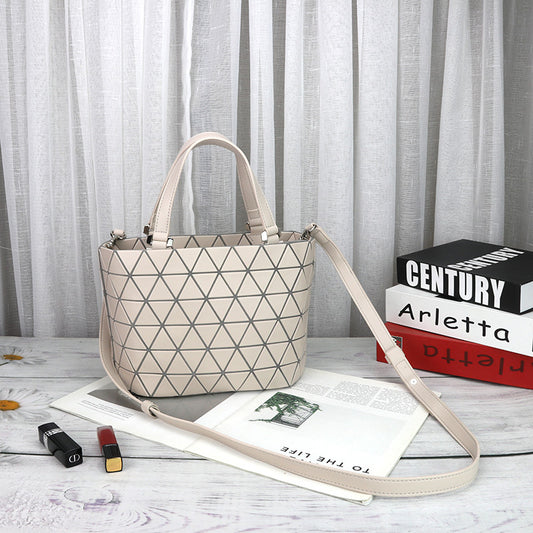Women's Size Matte Fashion Geometric Diamond Quilted Bucket Bags