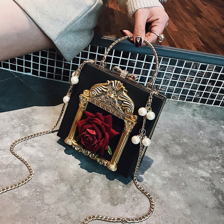 Women's Fashion Flower Box Shaping Chain Portable Handbags