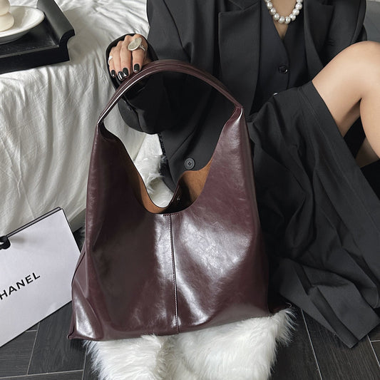 Women's Leather Oil Wax Large Capacity Minimalist Bags