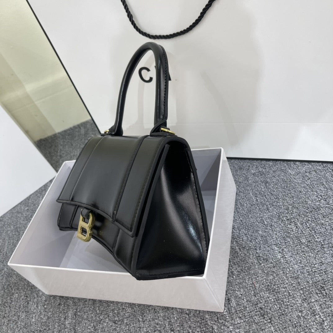 Women's Hourglass Cool Black Crocodile Pattern Shoulder Bags