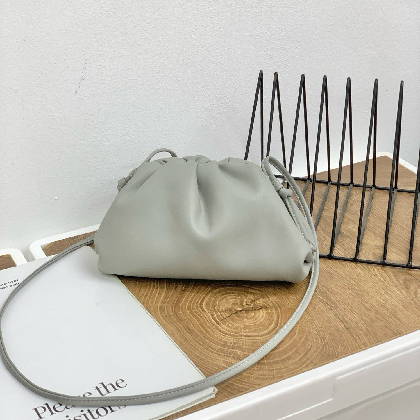 Women's Style Authentic Leather Weave Summer Hand Bags