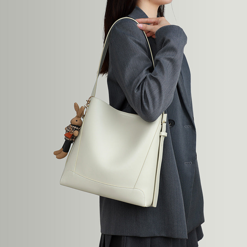 Women's Genuine Leather High-grade Large Capacity Commuter Bags