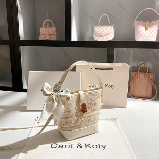 Chinese Style Embroidery Advanced Sense Contrast Bucket Bags
