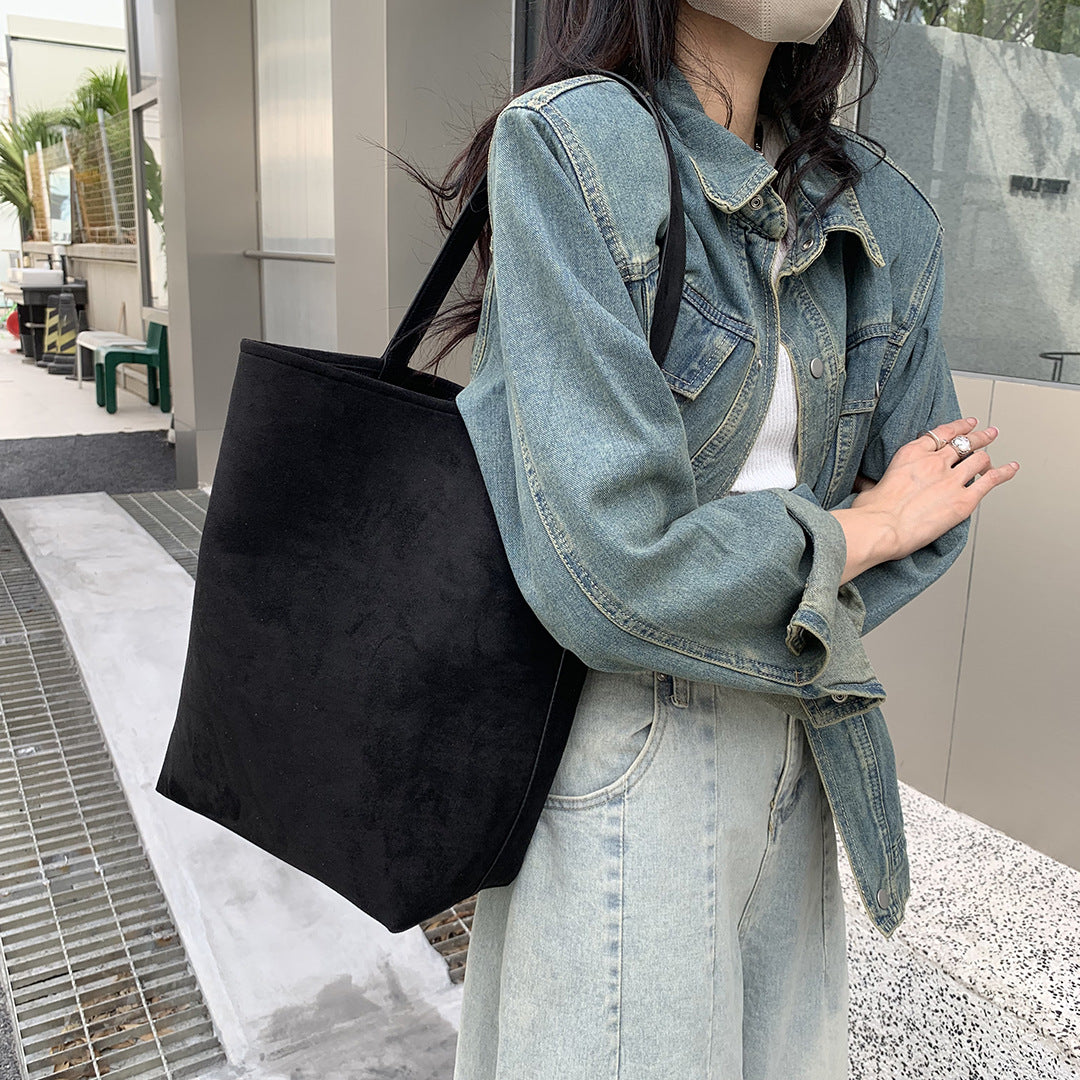 Women's Suede Retro Large Capacity Underarm Fashionable Bags