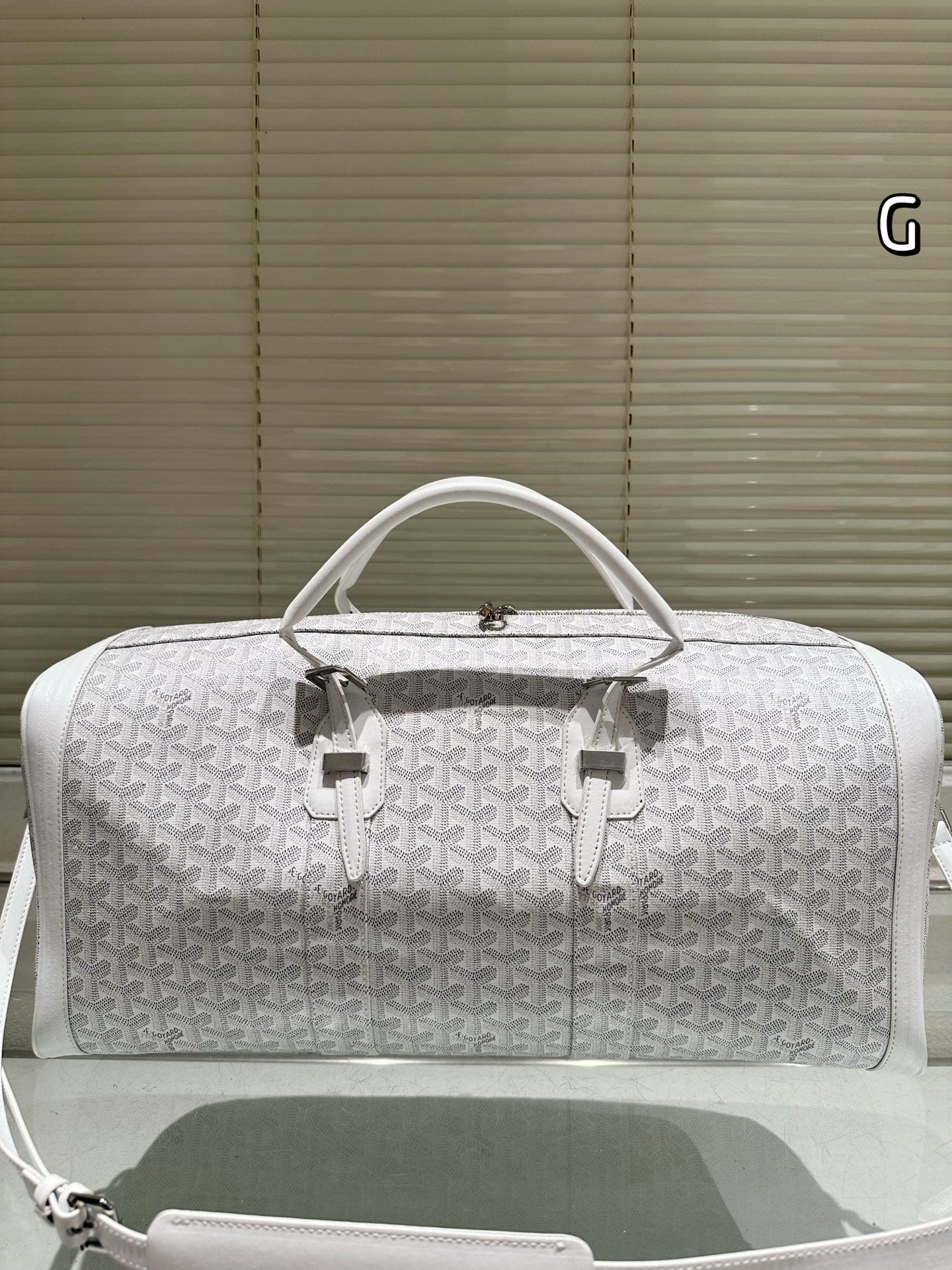 Graceful Dog Teeth Large Capacity Airport Tote Bags