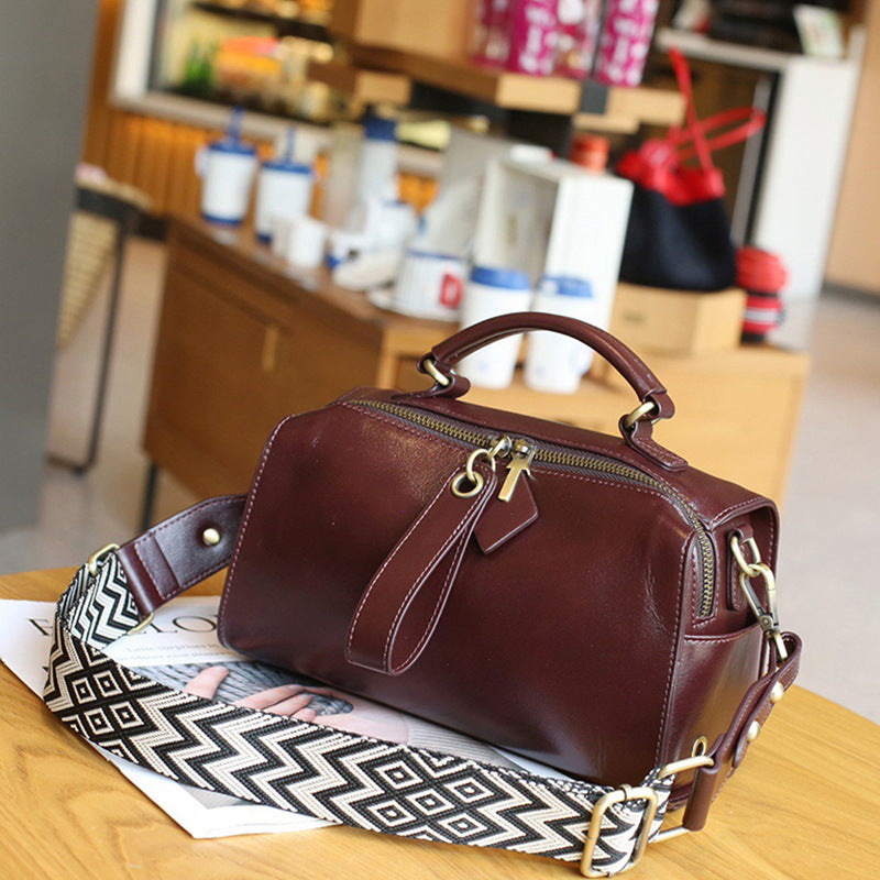 Women's Leather Pillow Retro Top Layer Fashion Crossbody Bags
