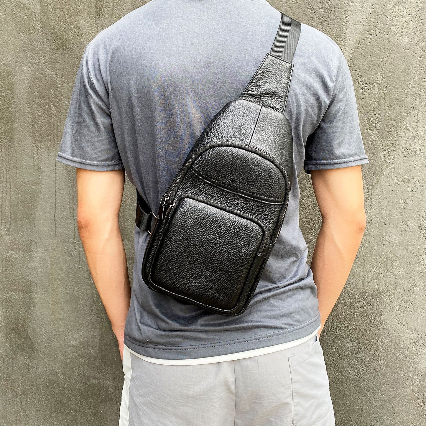 Men's First Layer Cowhide Vertical One Men's Chest Bags