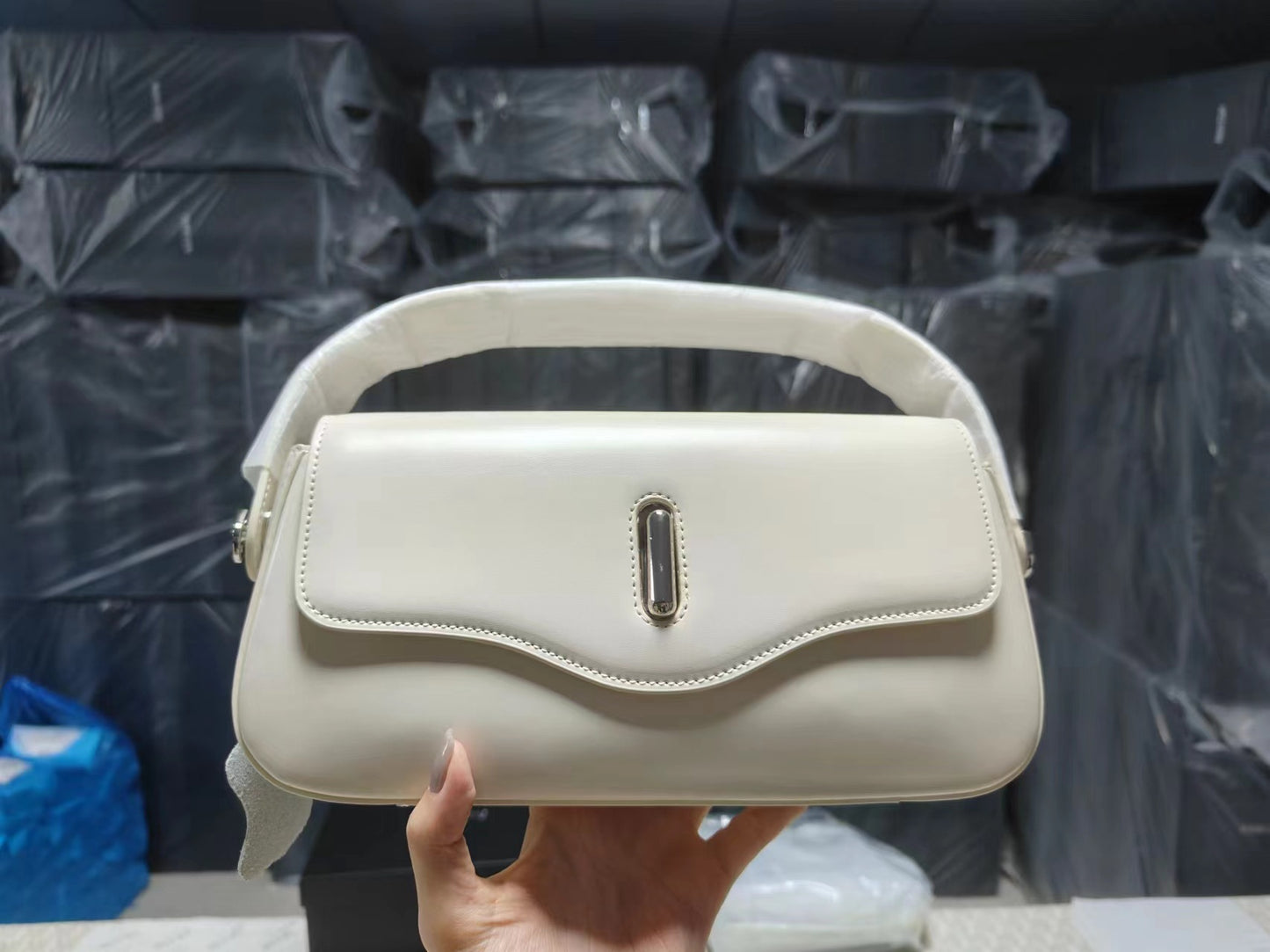 Women's Cowhide Design Retro One Genuine Leather Armpit Bags