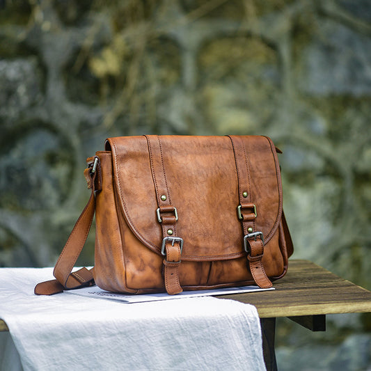 Men's Handmade Vegetable Tanned Leather Retro One Men's Messenger Bags
