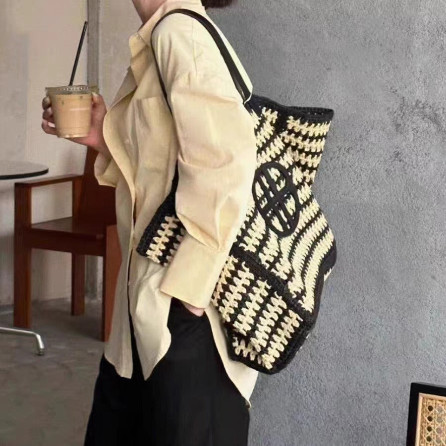Fashion Straw Concave Design Contrast Color Tote Bags