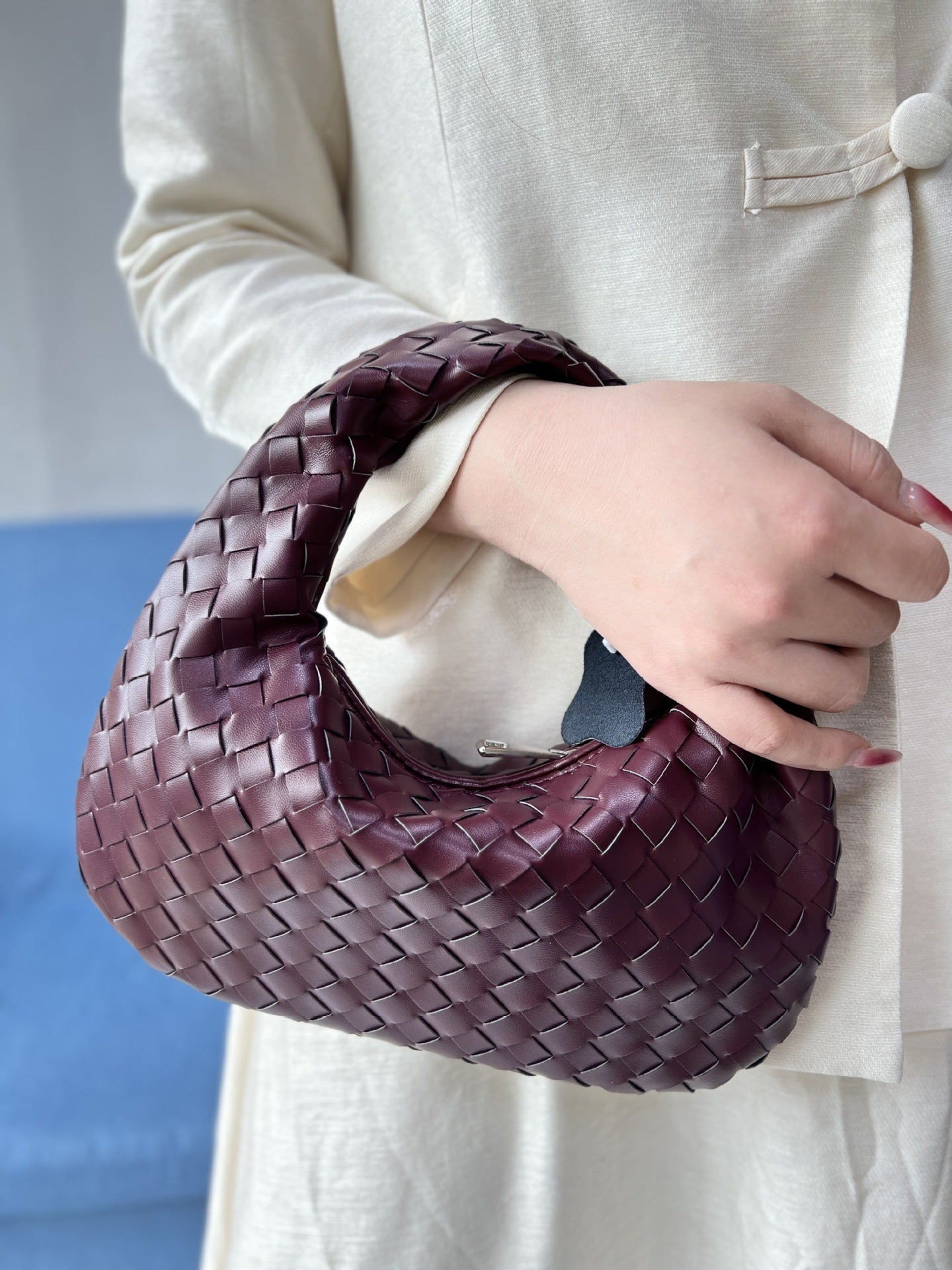 Elegant New Handmade Horn Portable Dumplings Handbags