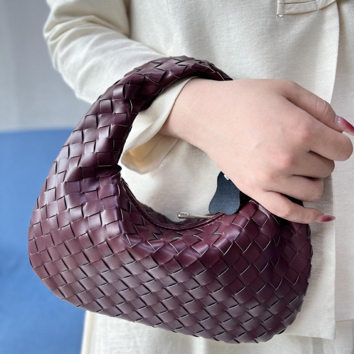 Knotted Hand-woven Horn Portable Dumpling Lot Handbags