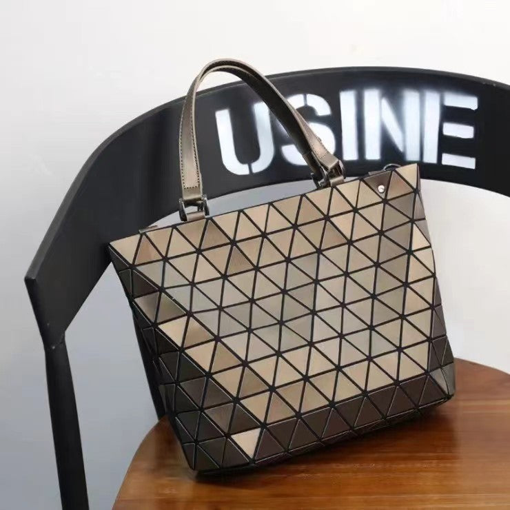 Women's Rhombic Fashion Trend Luminous Color Changing Handbags