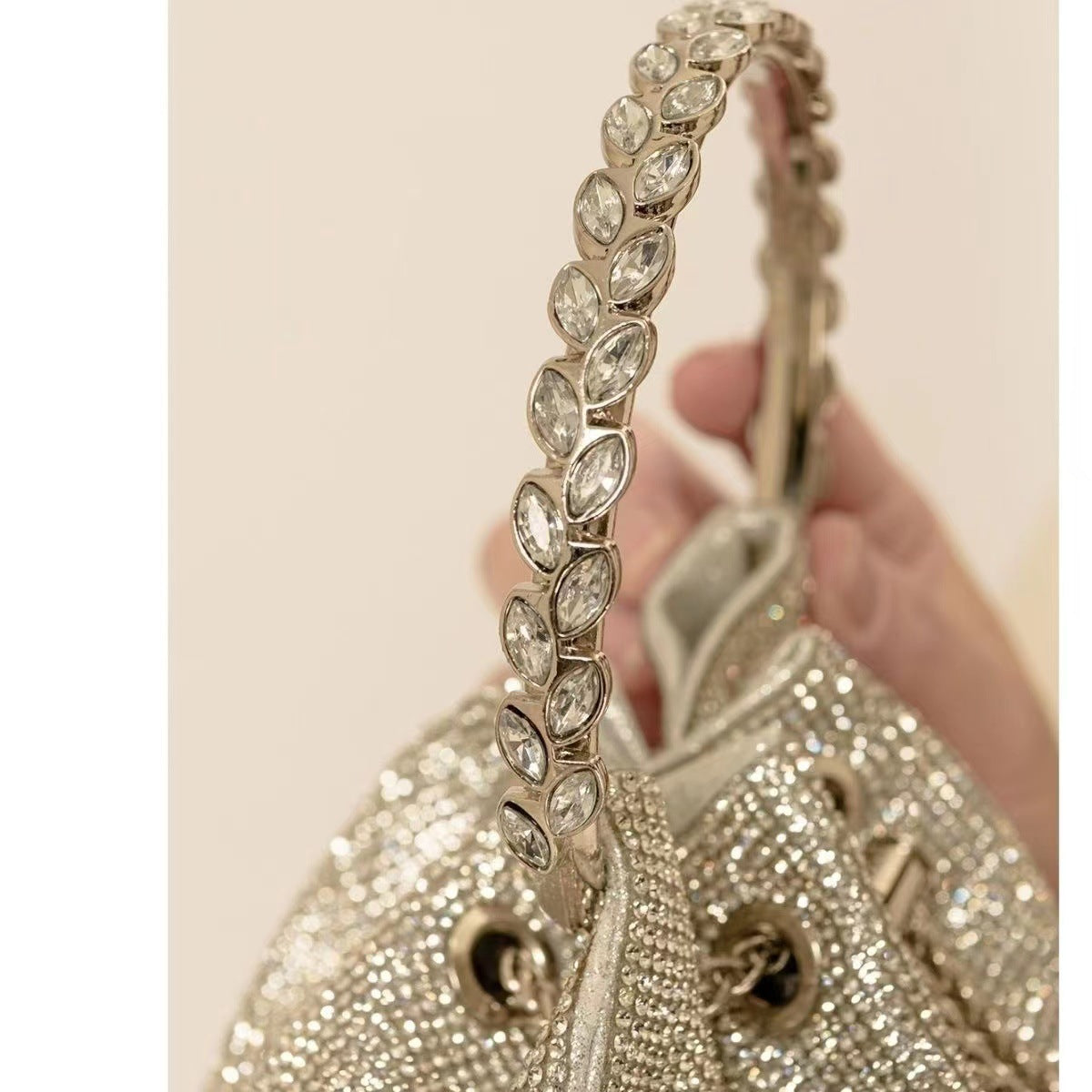 Women's Shiny Light Diamond High-grade Full Hand Bucket Bags