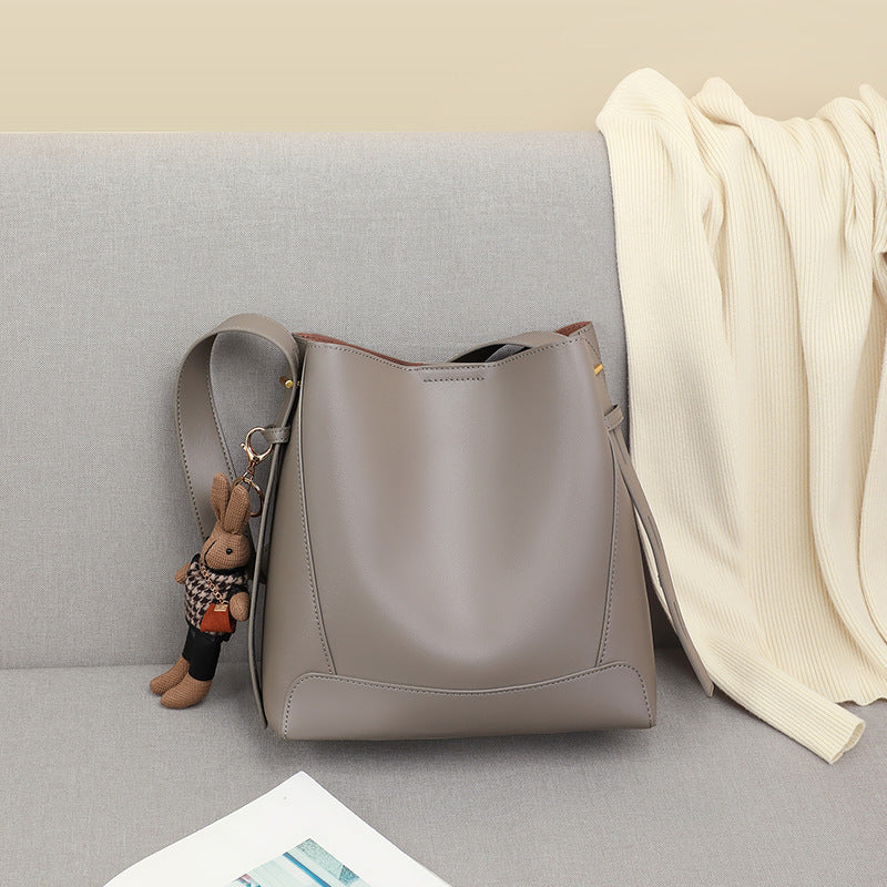 Women's Genuine Leather High-grade Large Capacity Commuter Bags